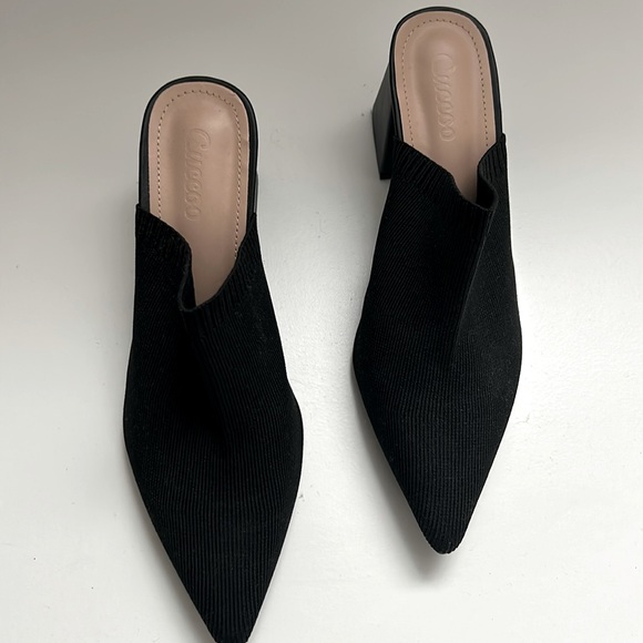 🖤Classy minimal stretchy fabric mules🖤 - Picture 1 of 4